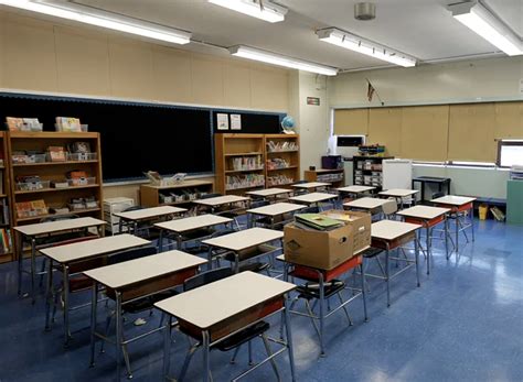 attlog the city school|The nation’s largest school district could ban cell phones by January.
